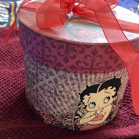 BETTY BOOP Mug/ Coaster and container - Picture 2 of 7